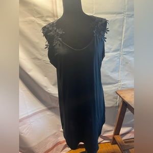 Lace sleeve casual dress